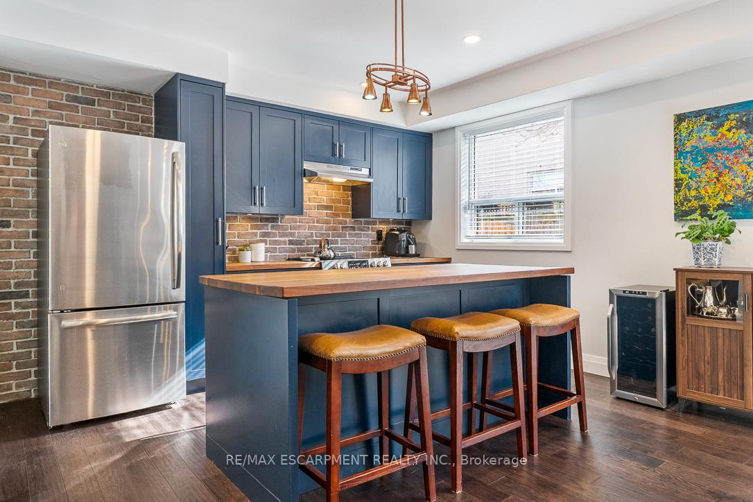 469 Claridge Road 5