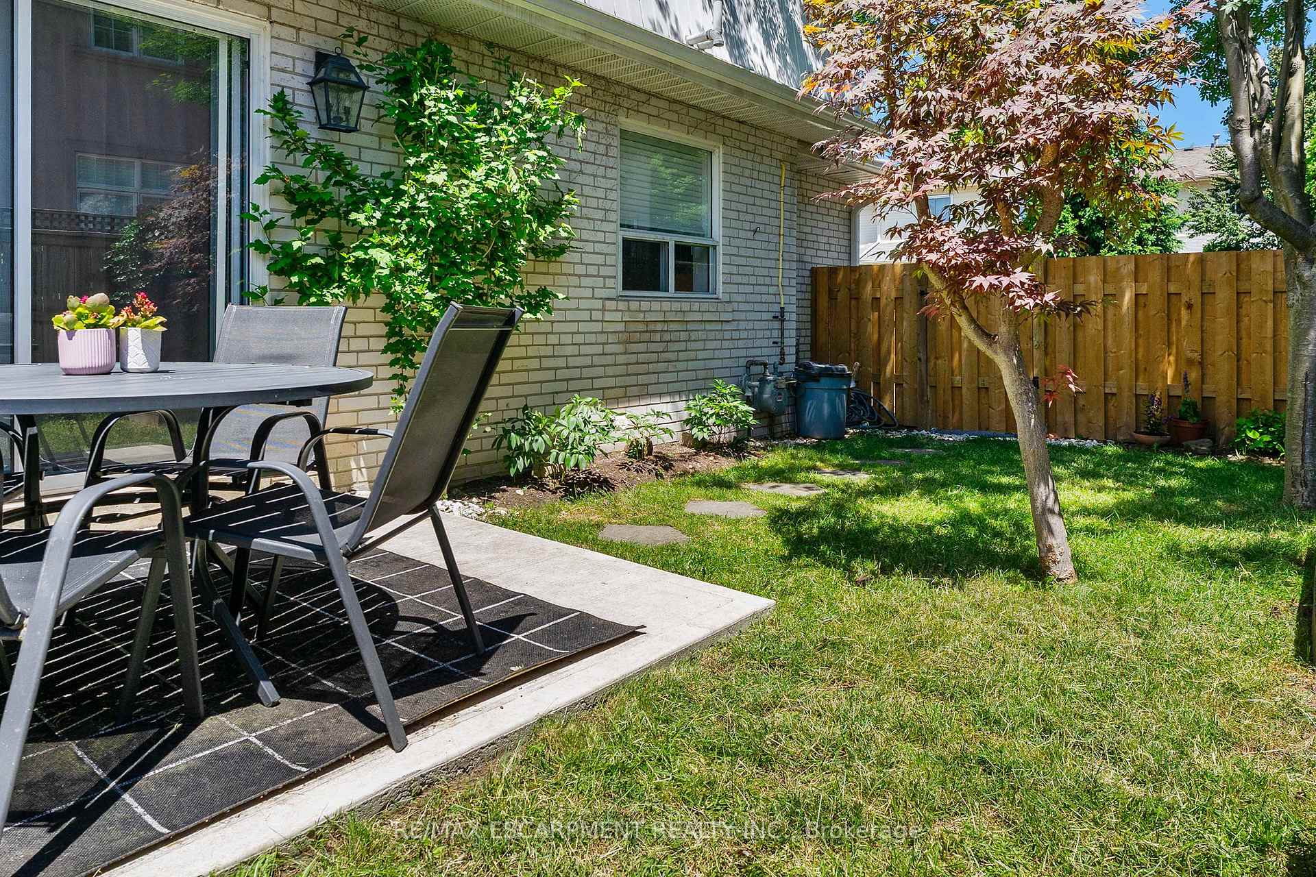 469 Claridge Road 5