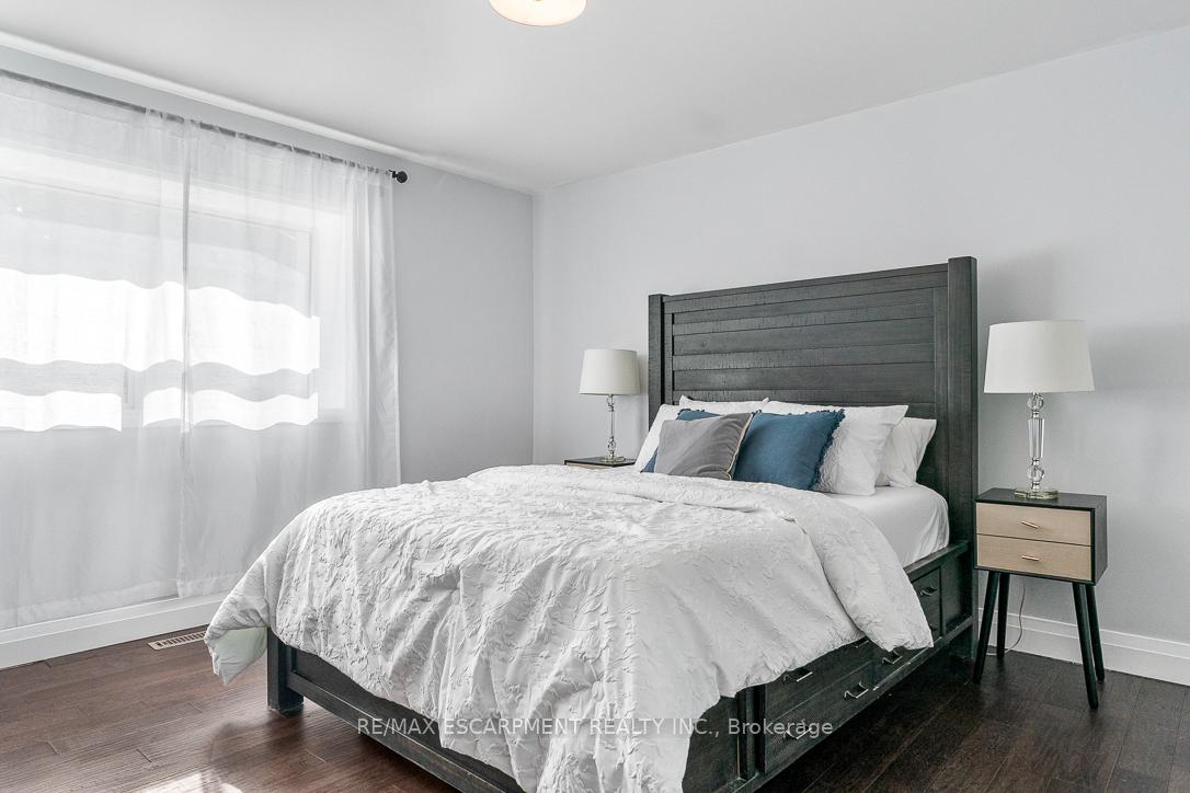 469 Claridge Road 5