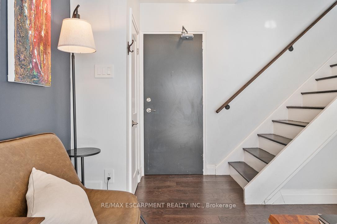 469 Claridge Road 5