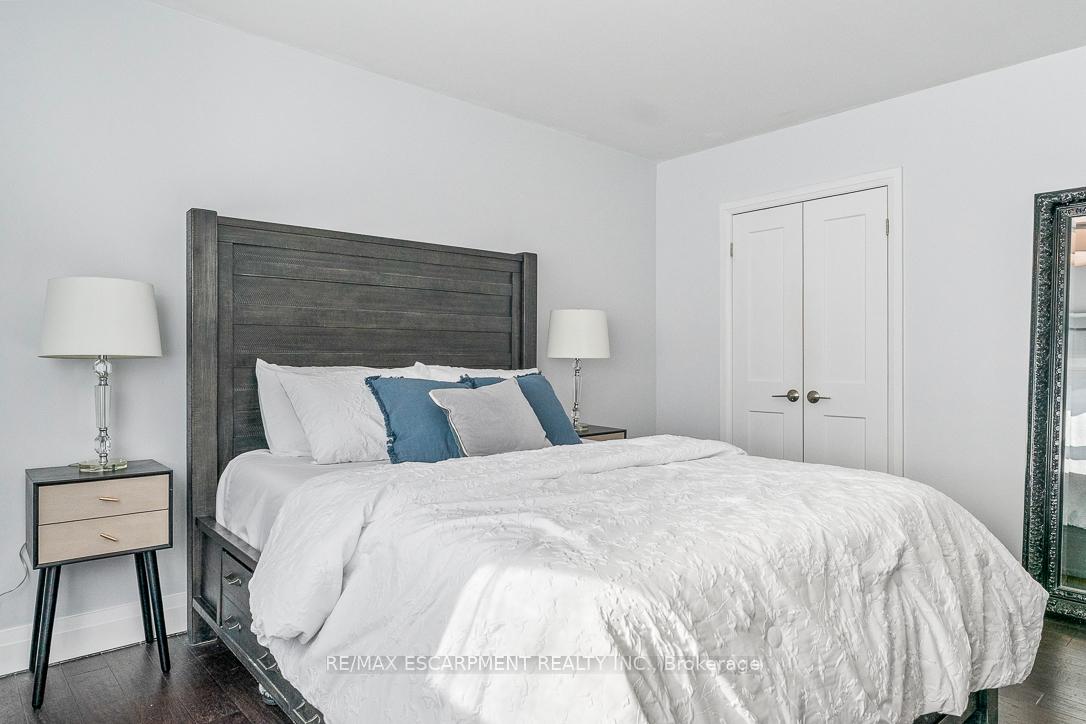 469 Claridge Road 5
