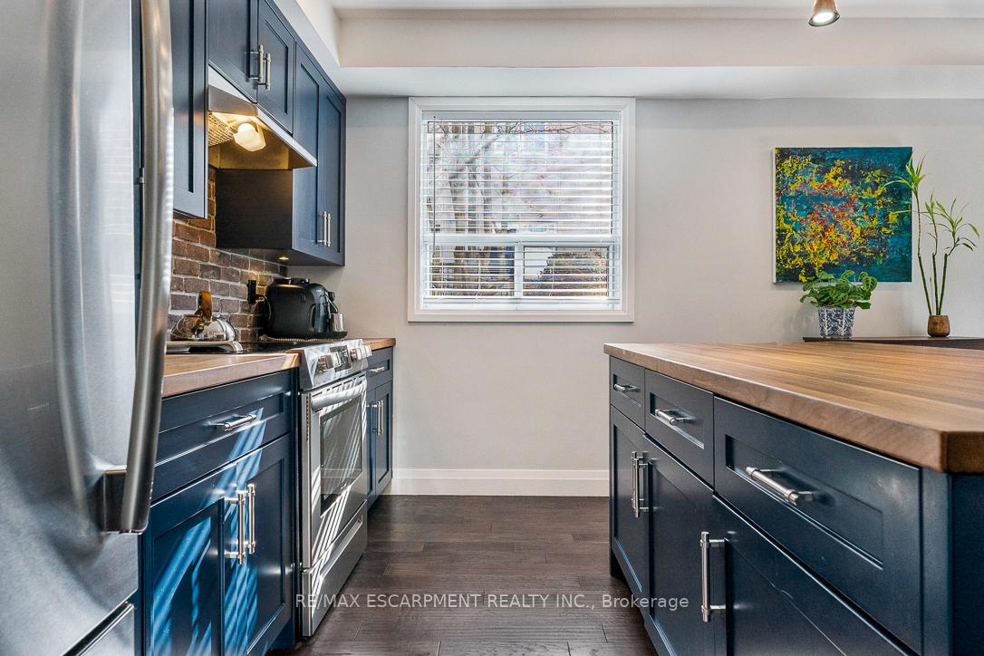 469 Claridge Road 5