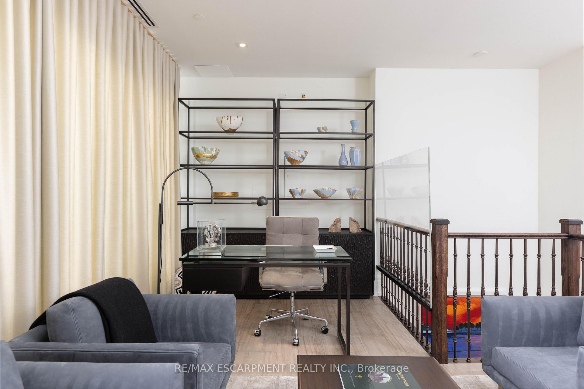 300 Randall Street PH1