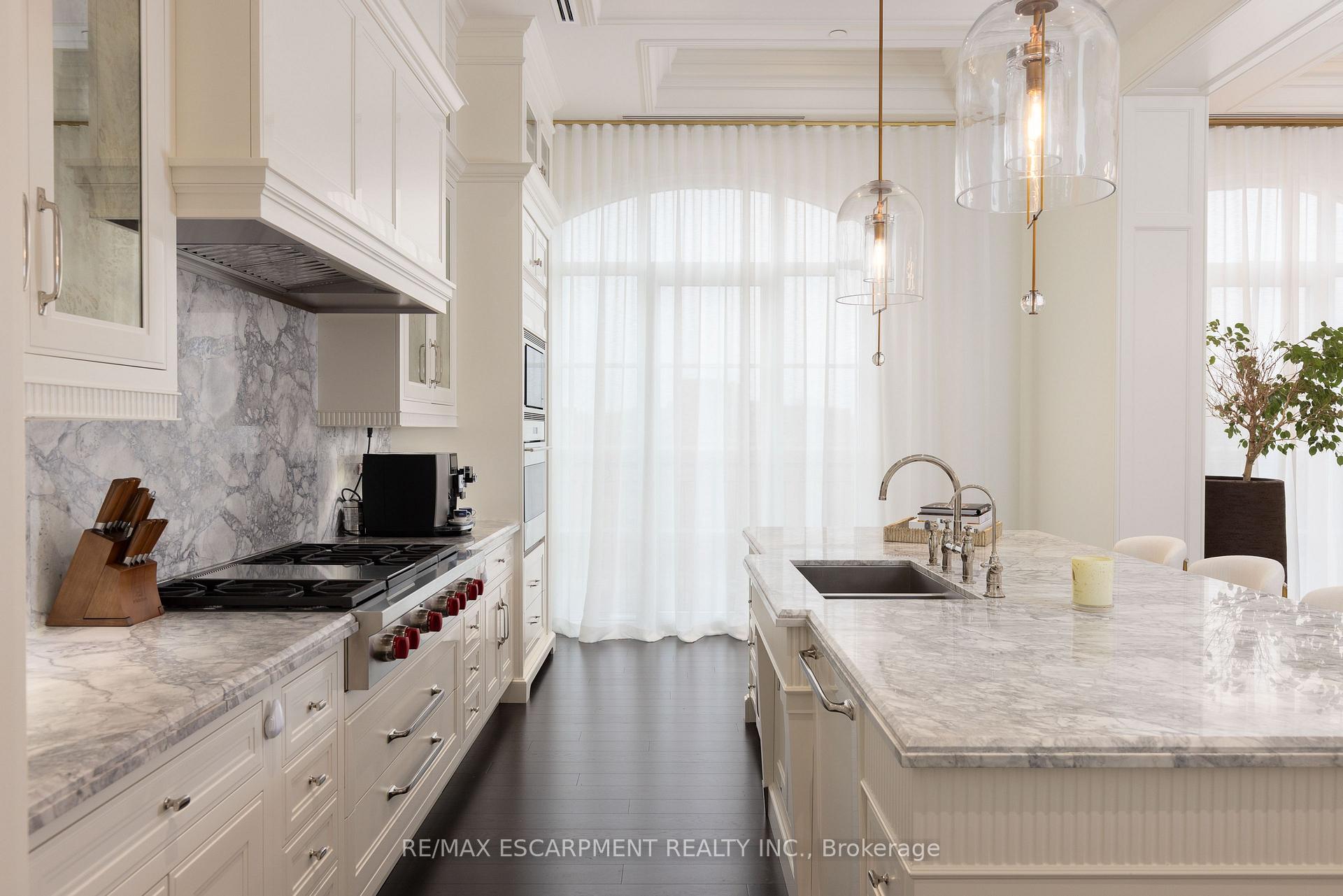 300 Randall Street PH1