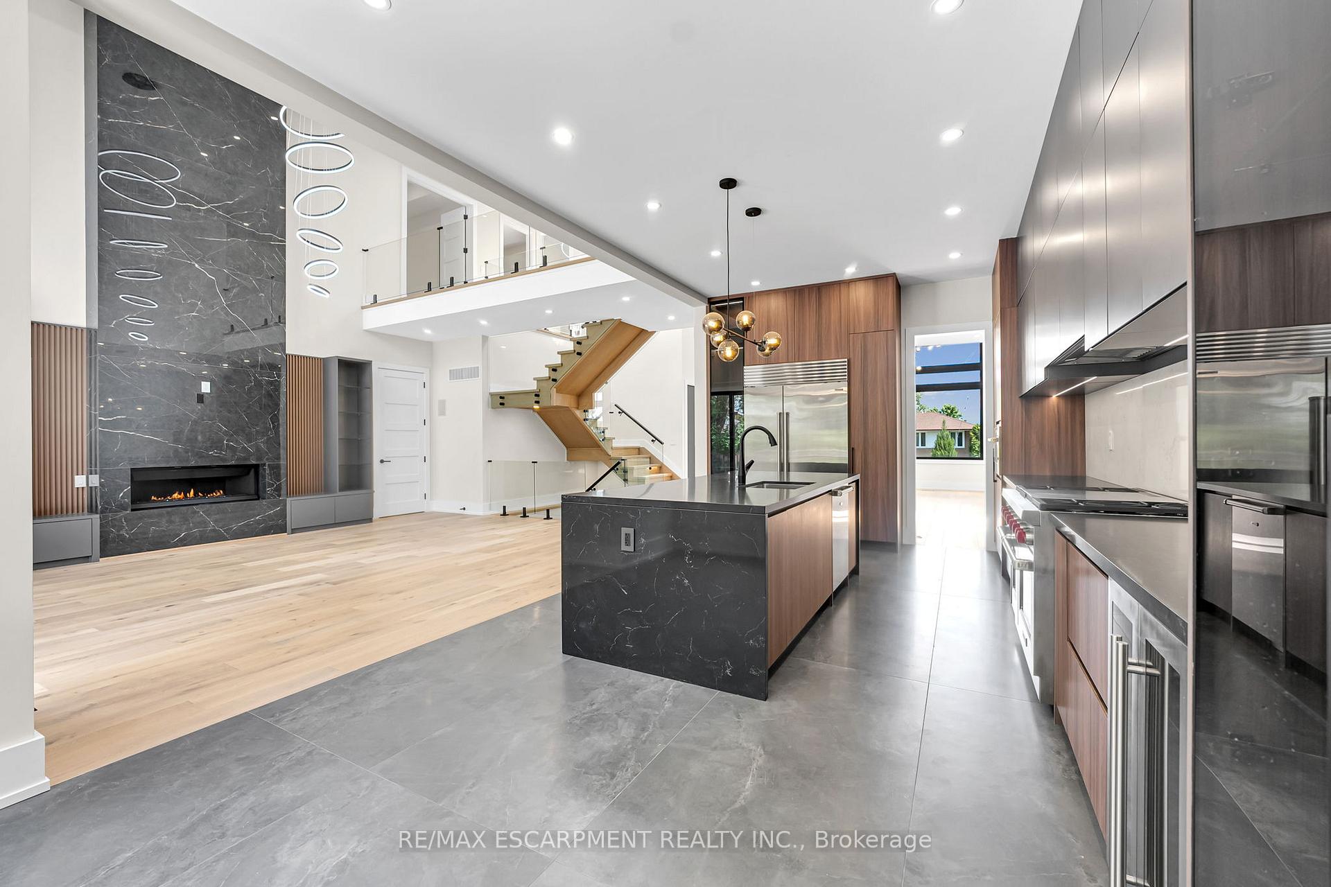 369 Wade Street