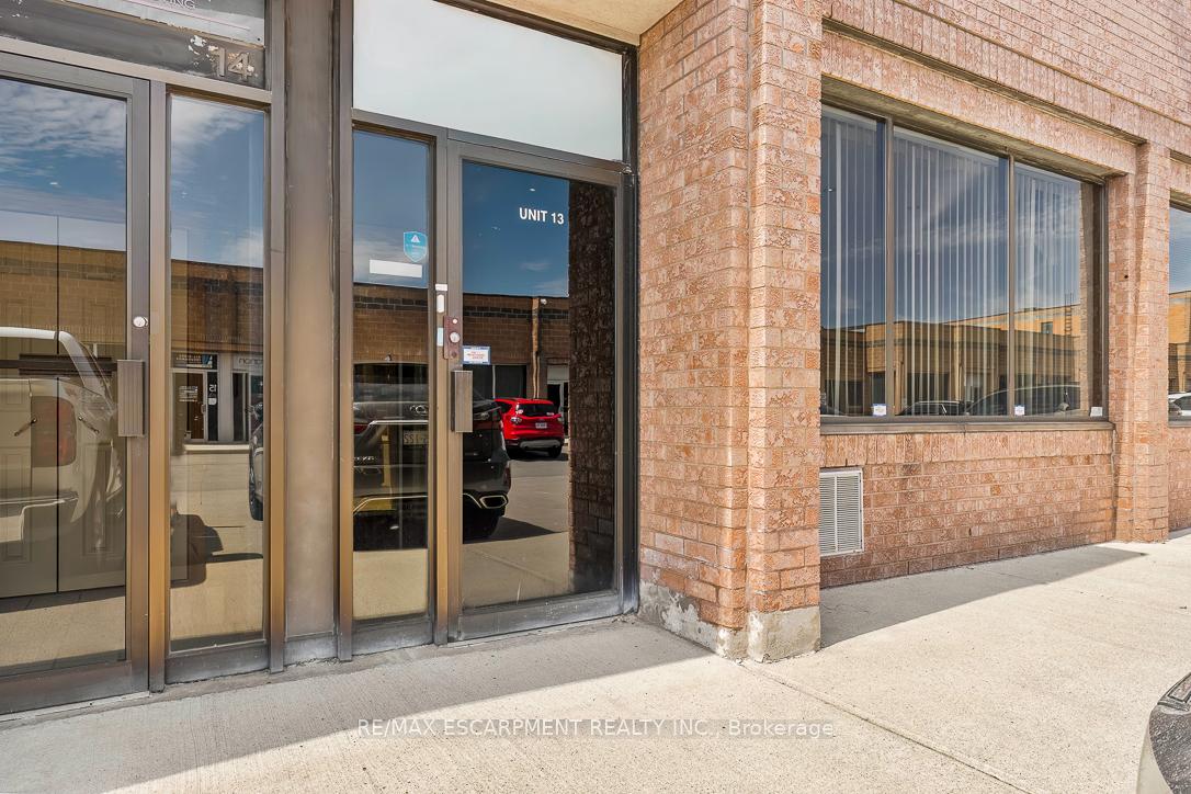 2400 Wyecroft Road 13
