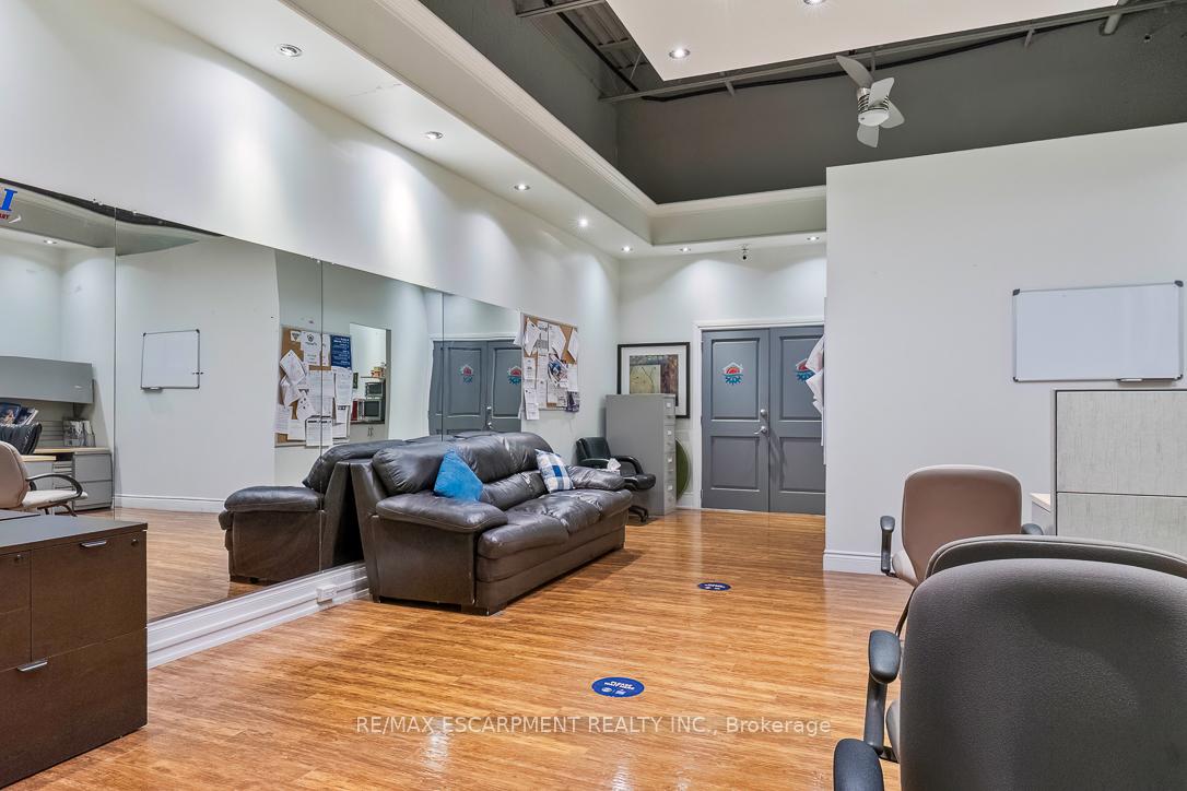 2400 Wyecroft Road 13