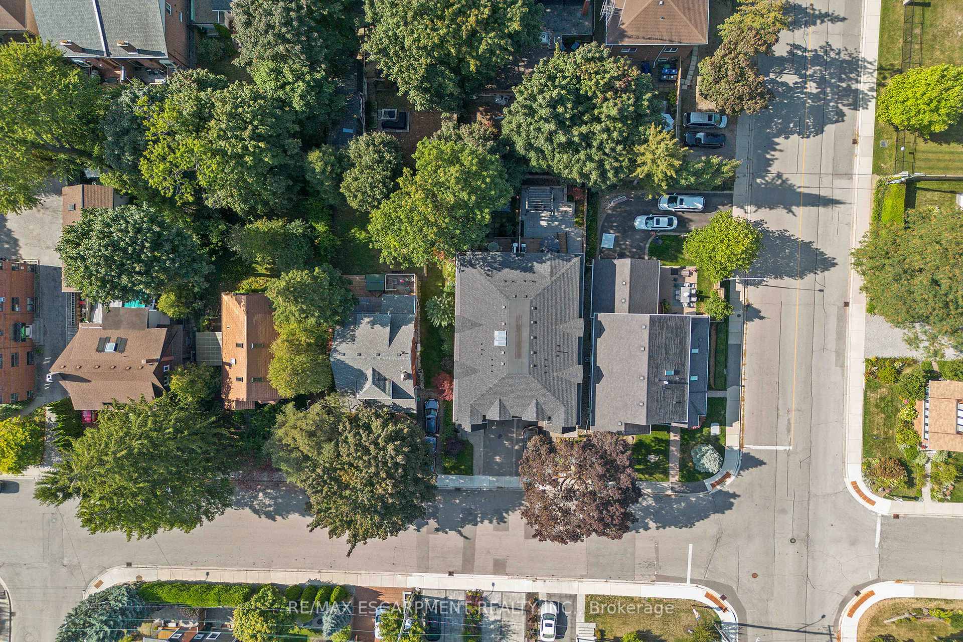 24 Cayuga Avenue