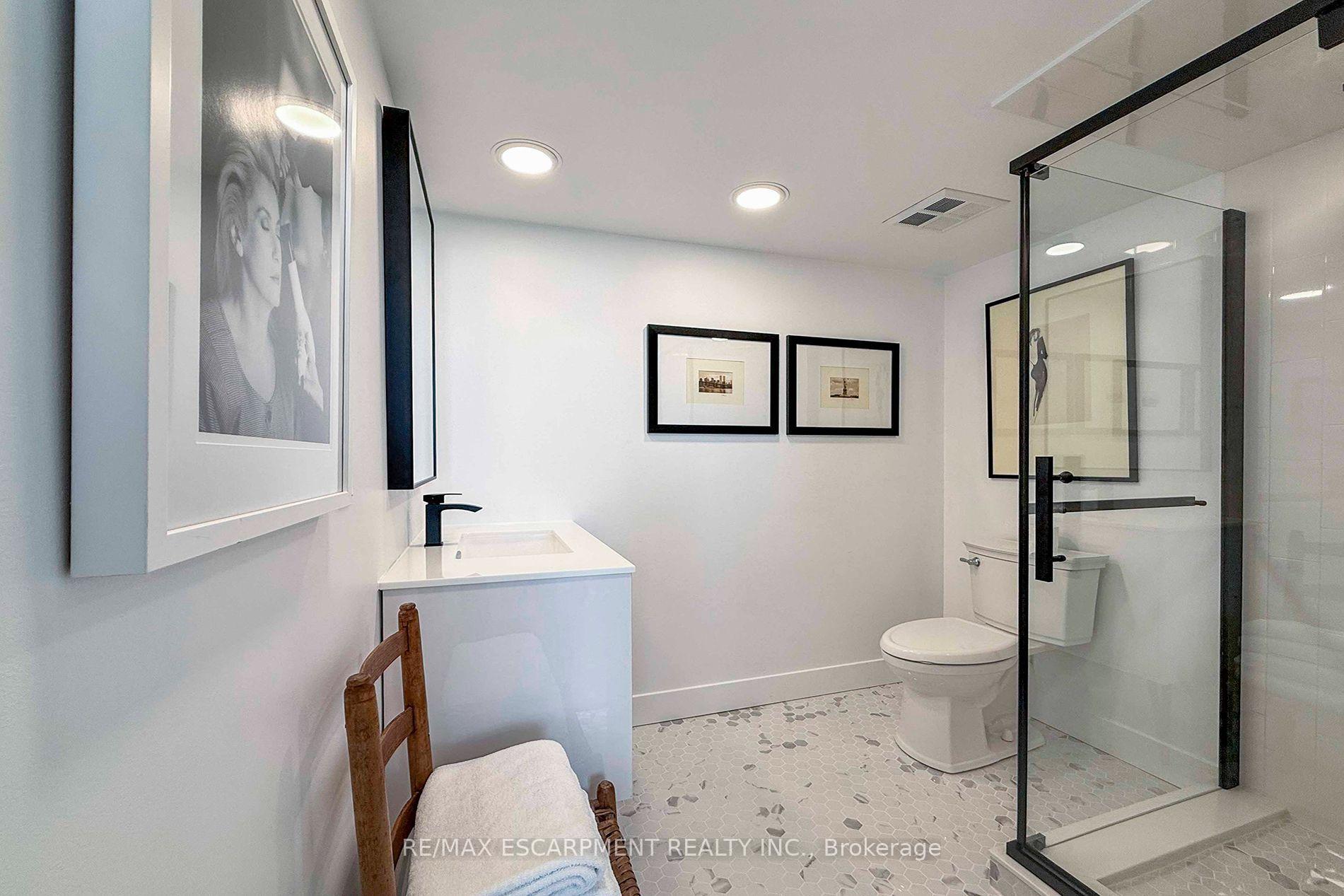 3650 Kaneff Crescent 2804