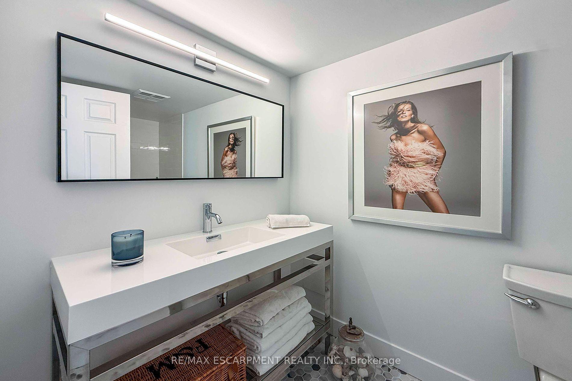 3650 Kaneff Crescent 2804