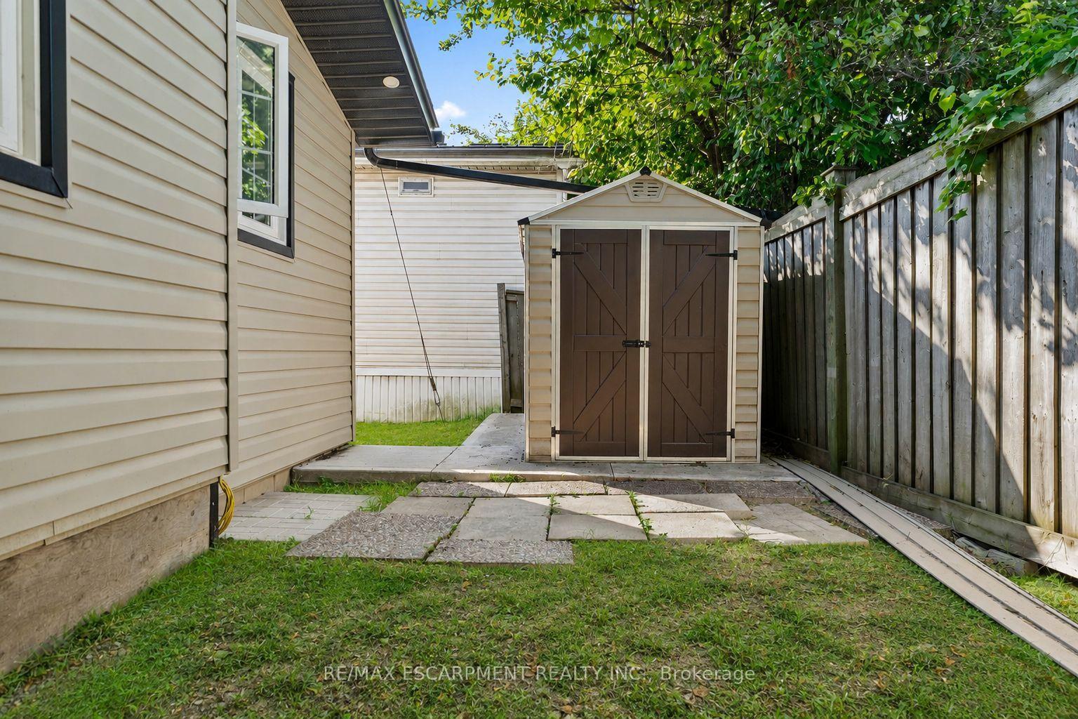 3233 DERRY Road E 19