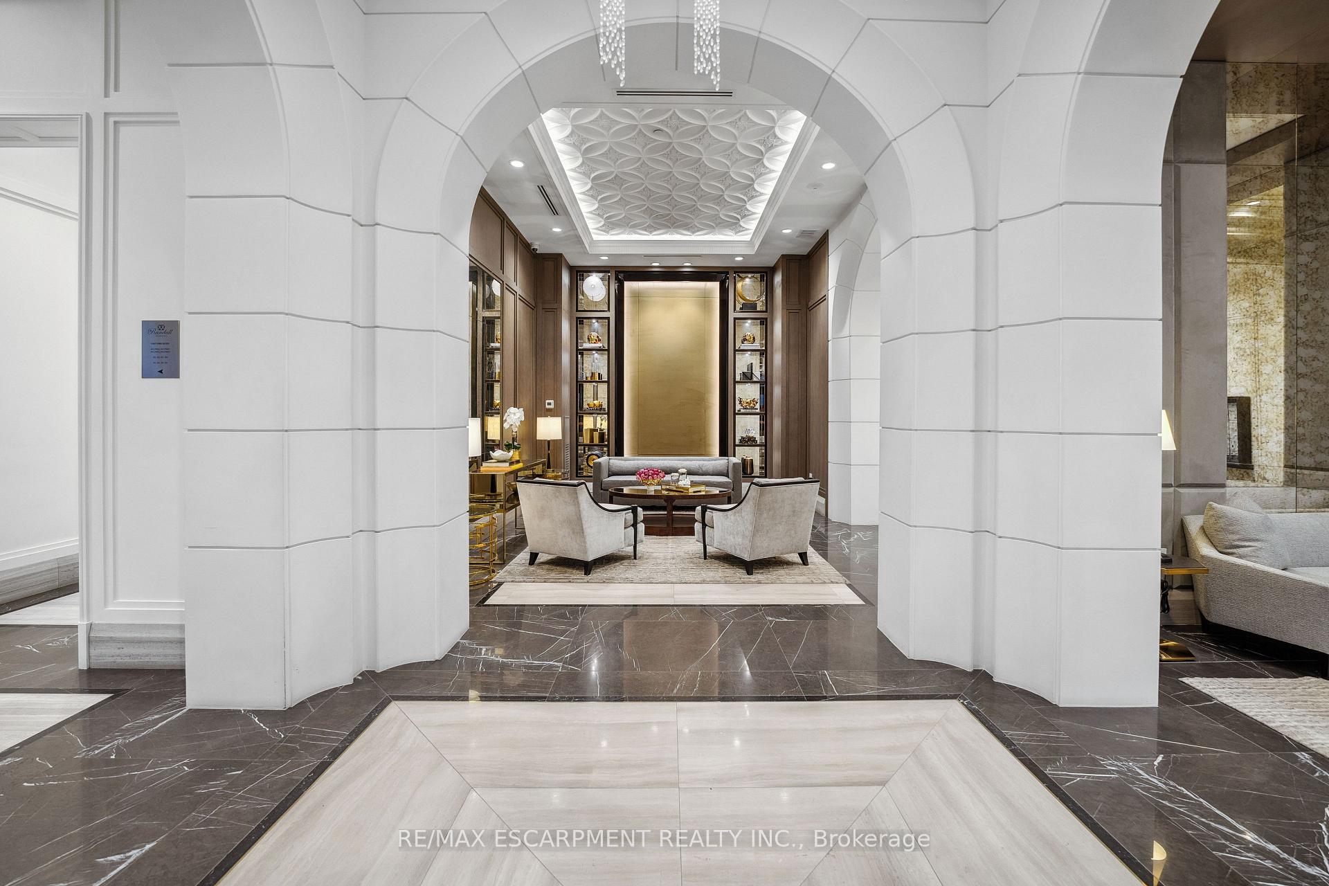 300 Randall Road PH5