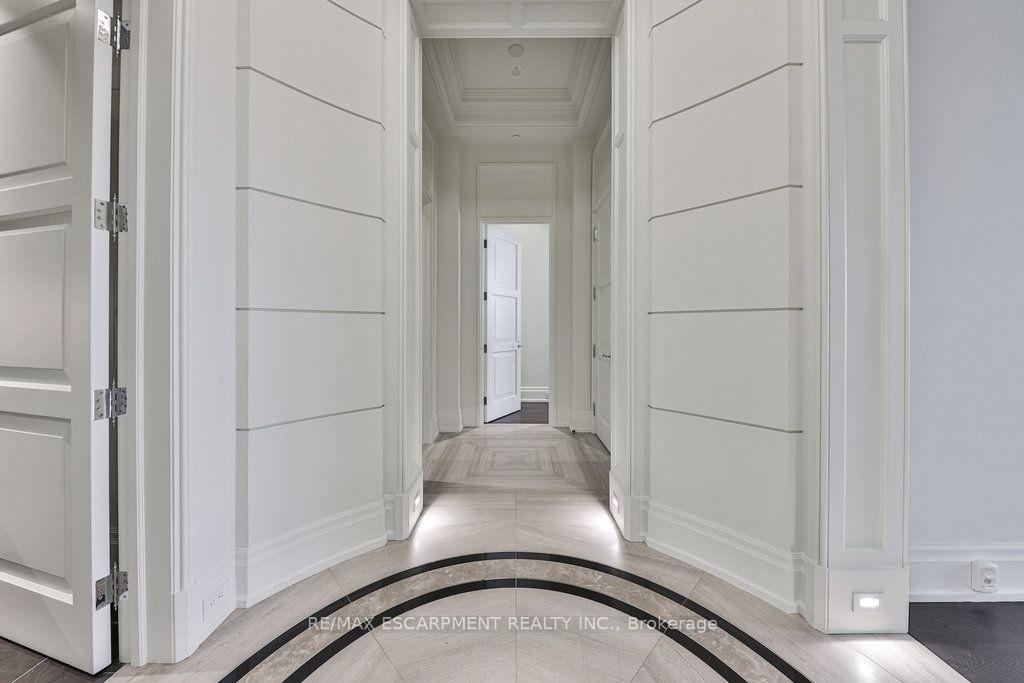 300 Randall Road PH5