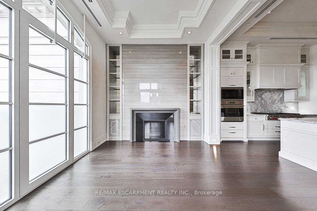 300 Randall Road PH5
