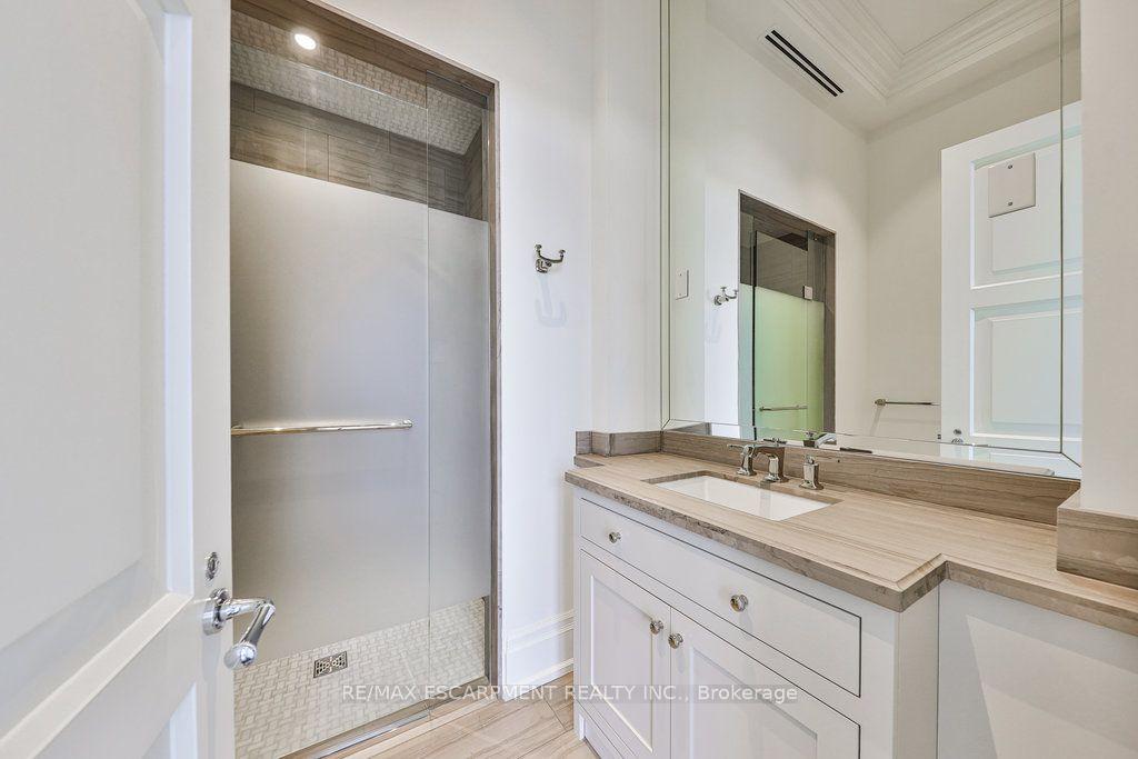 300 Randall Road PH5