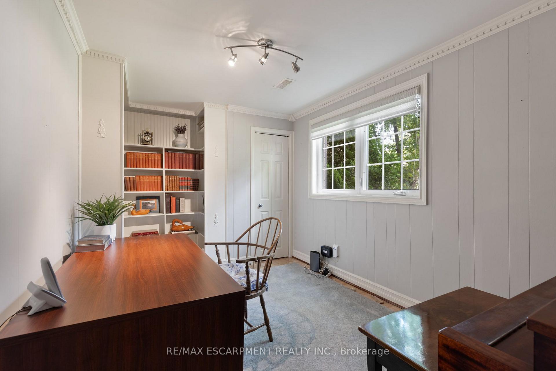 401 Cairncroft Road