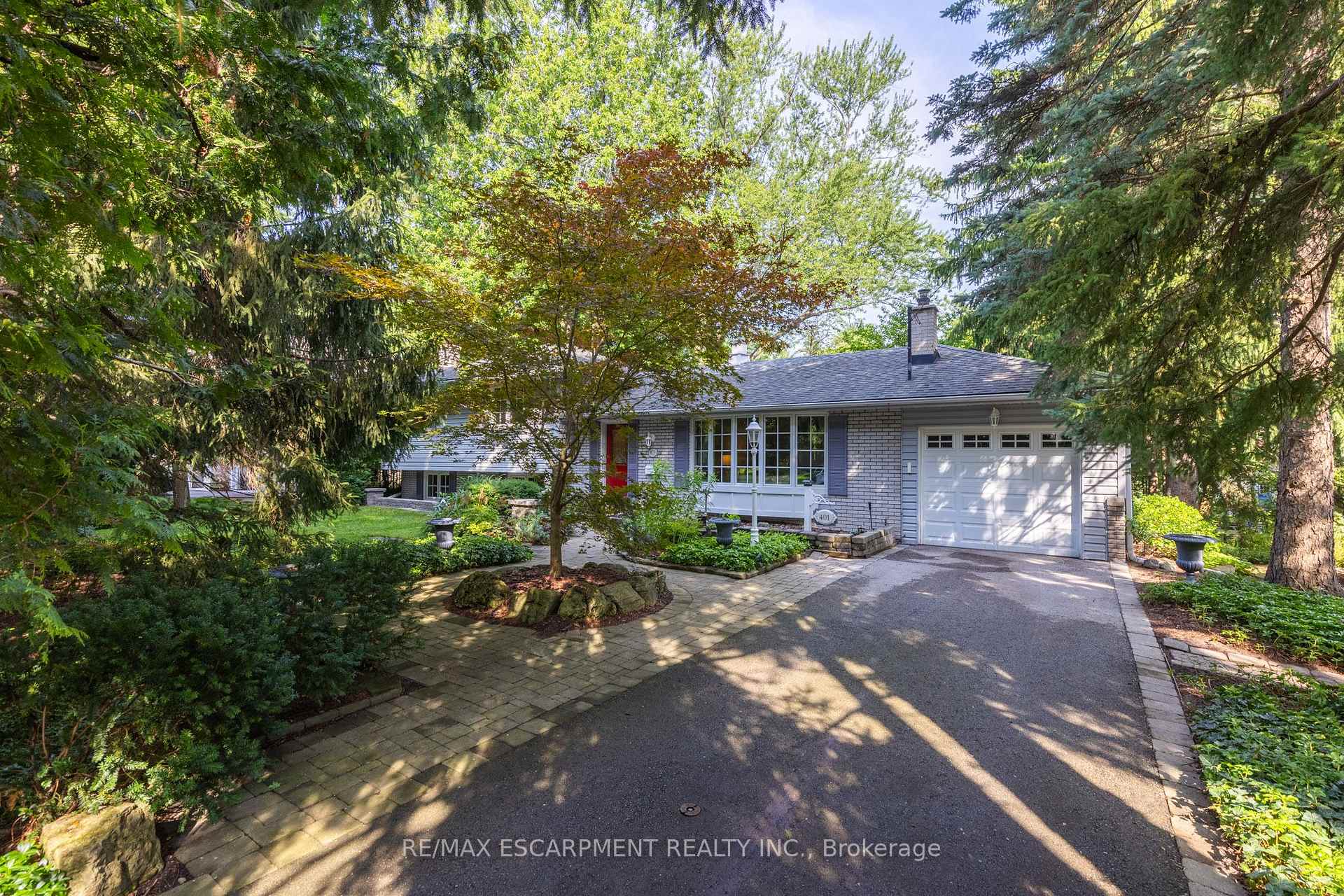 401 Cairncroft Road