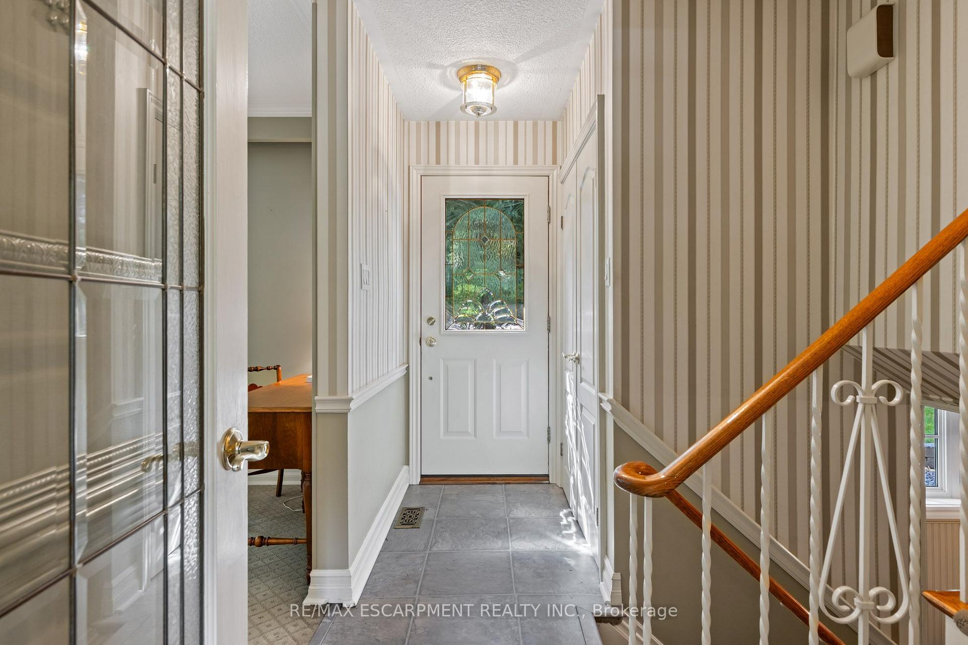 401 Cairncroft Road