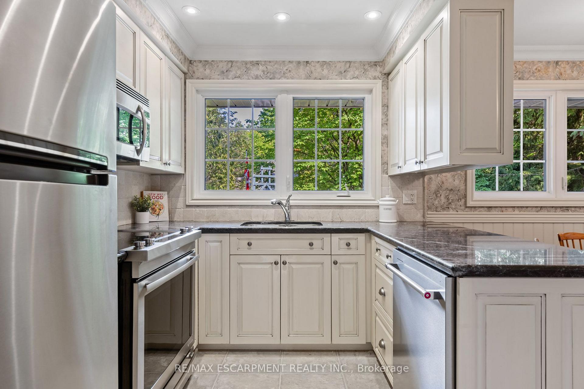 401 Cairncroft Road