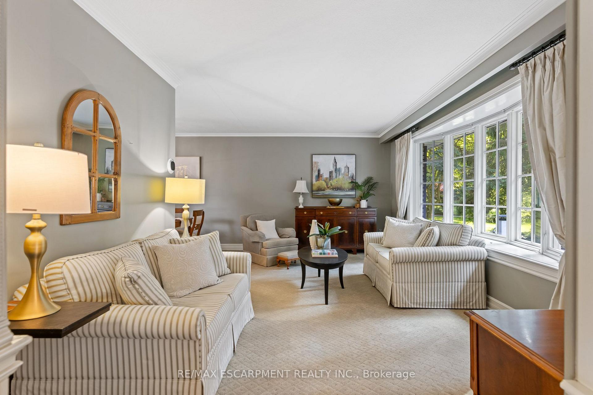 401 Cairncroft Road