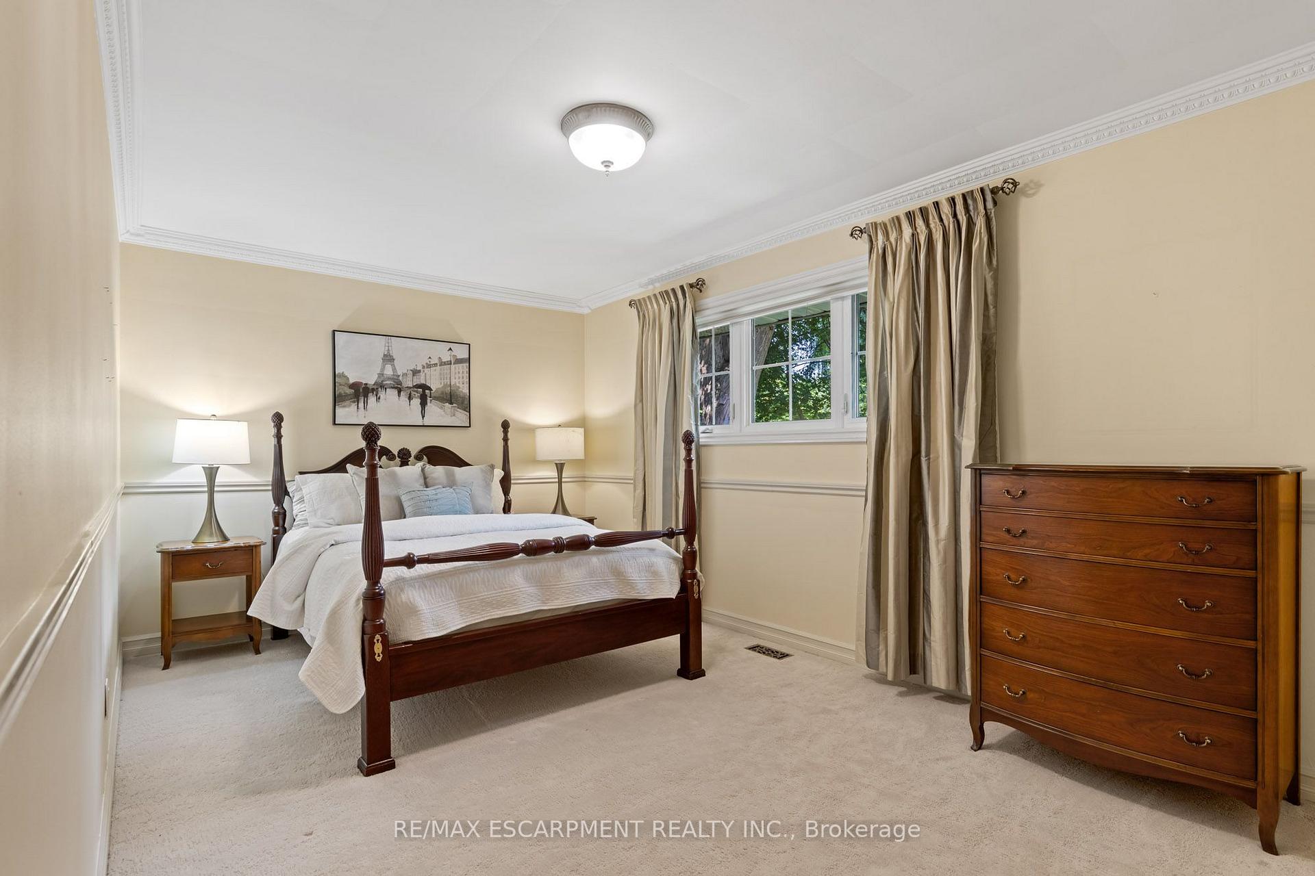 401 Cairncroft Road