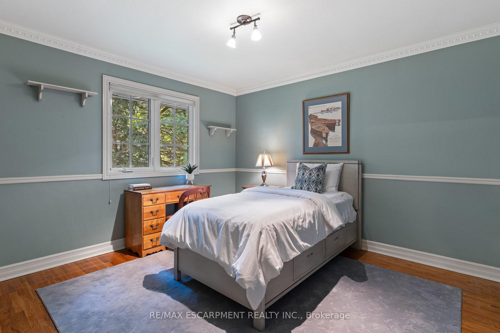 401 Cairncroft Road