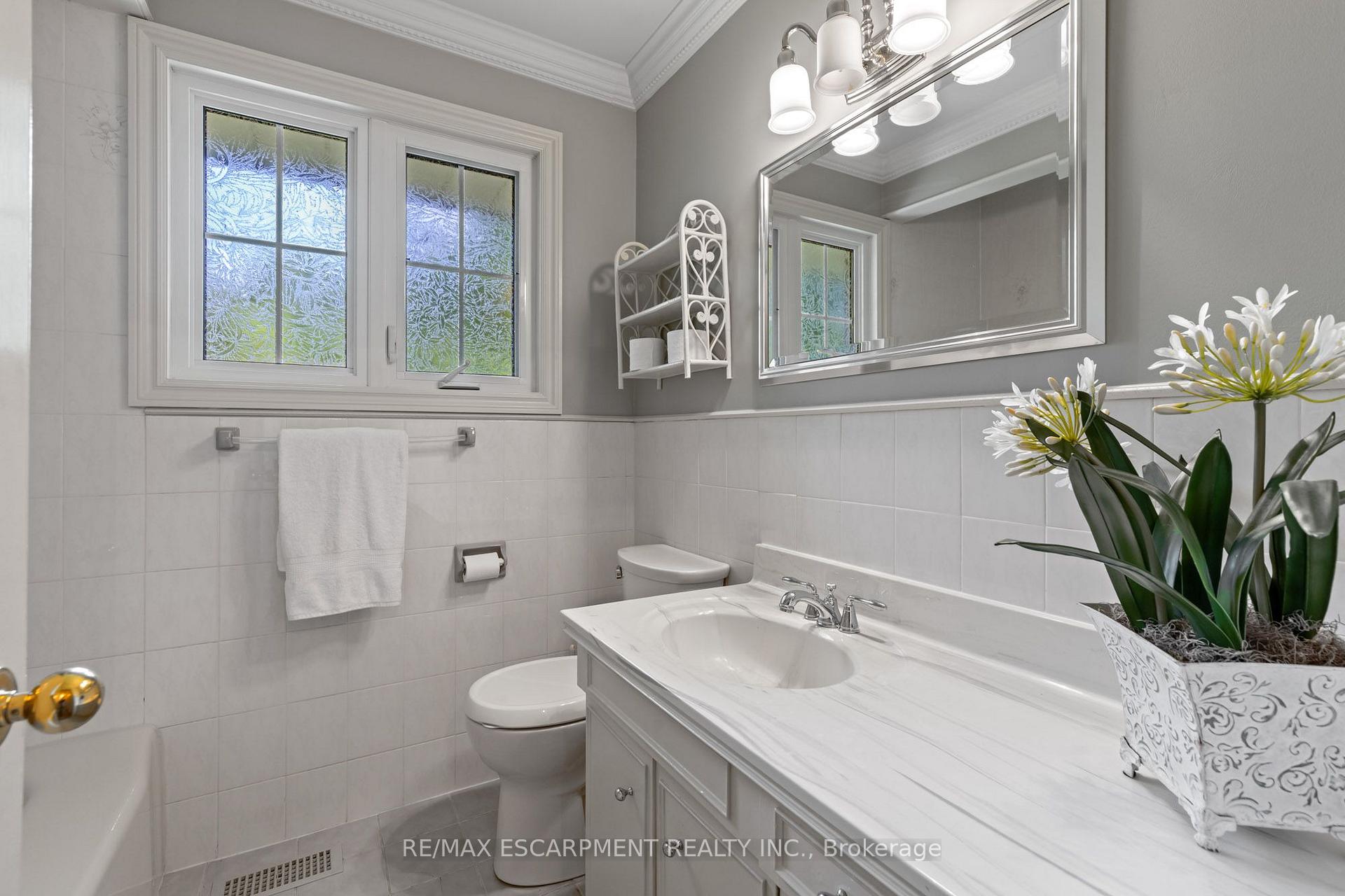 401 Cairncroft Road
