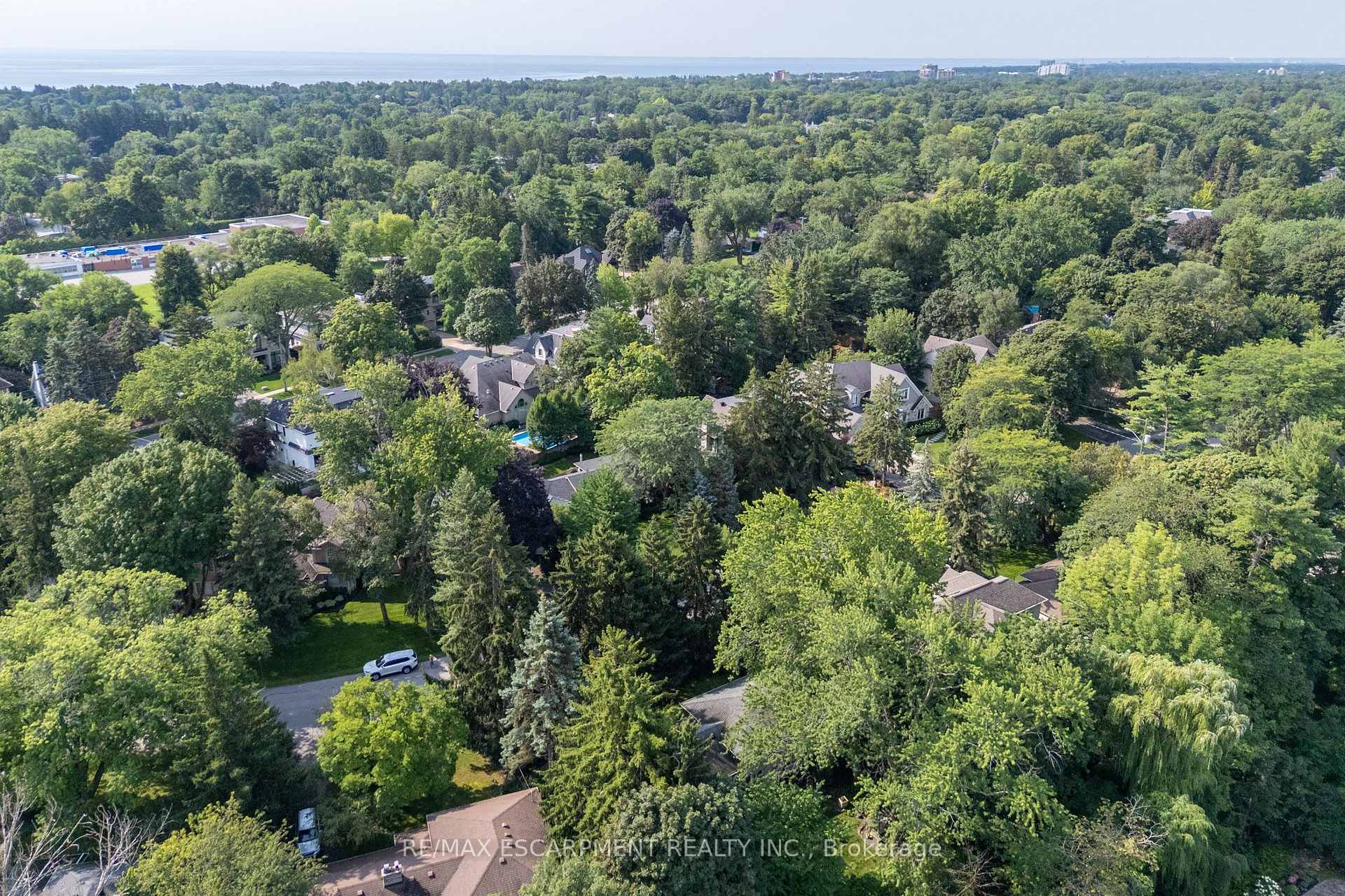 401 Cairncroft Road
