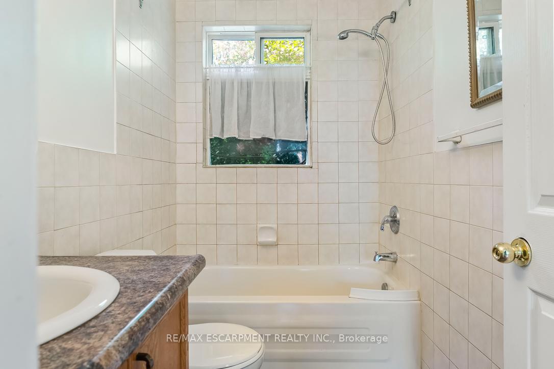 1214 Argreen Road