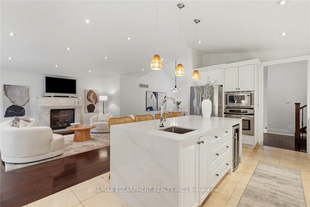1063 Greenoaks Drive