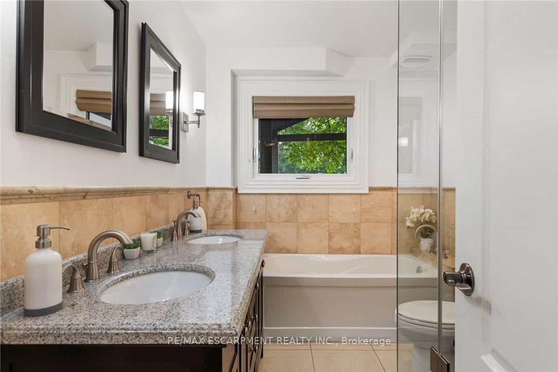 1063 Greenoaks Drive