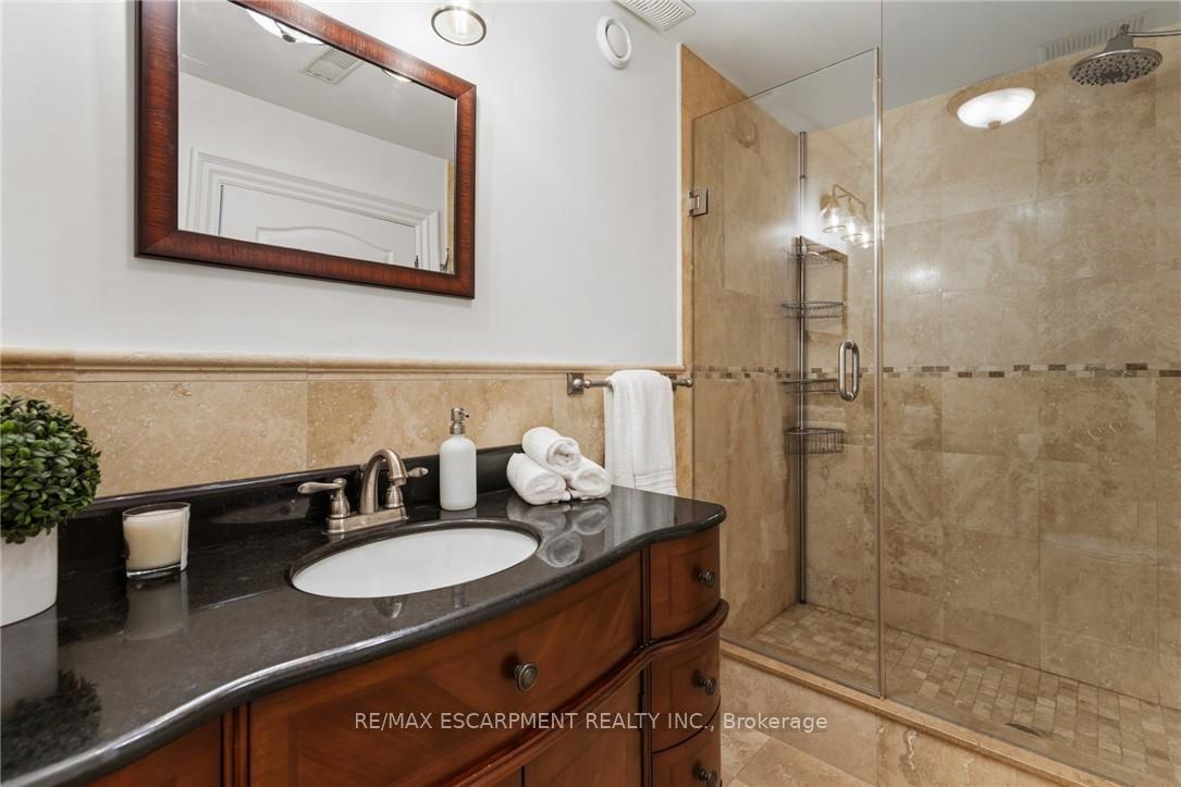 1063 Greenoaks Drive