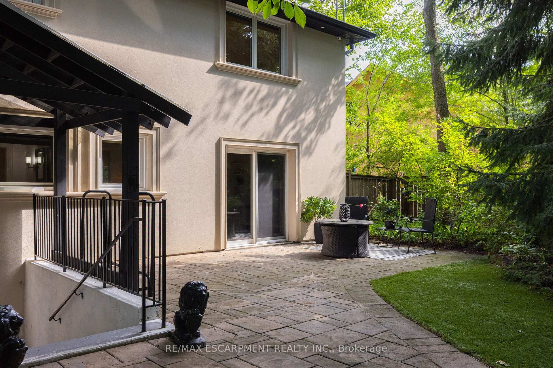 1063 Greenoaks Drive