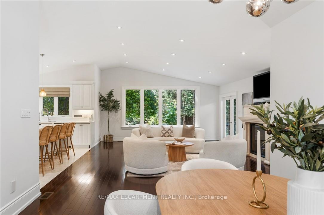 1063 Greenoaks Drive