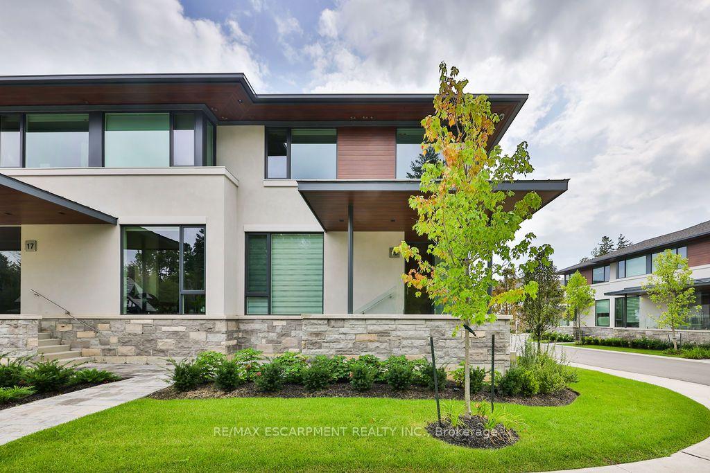 10 Maple Grove Drive 16