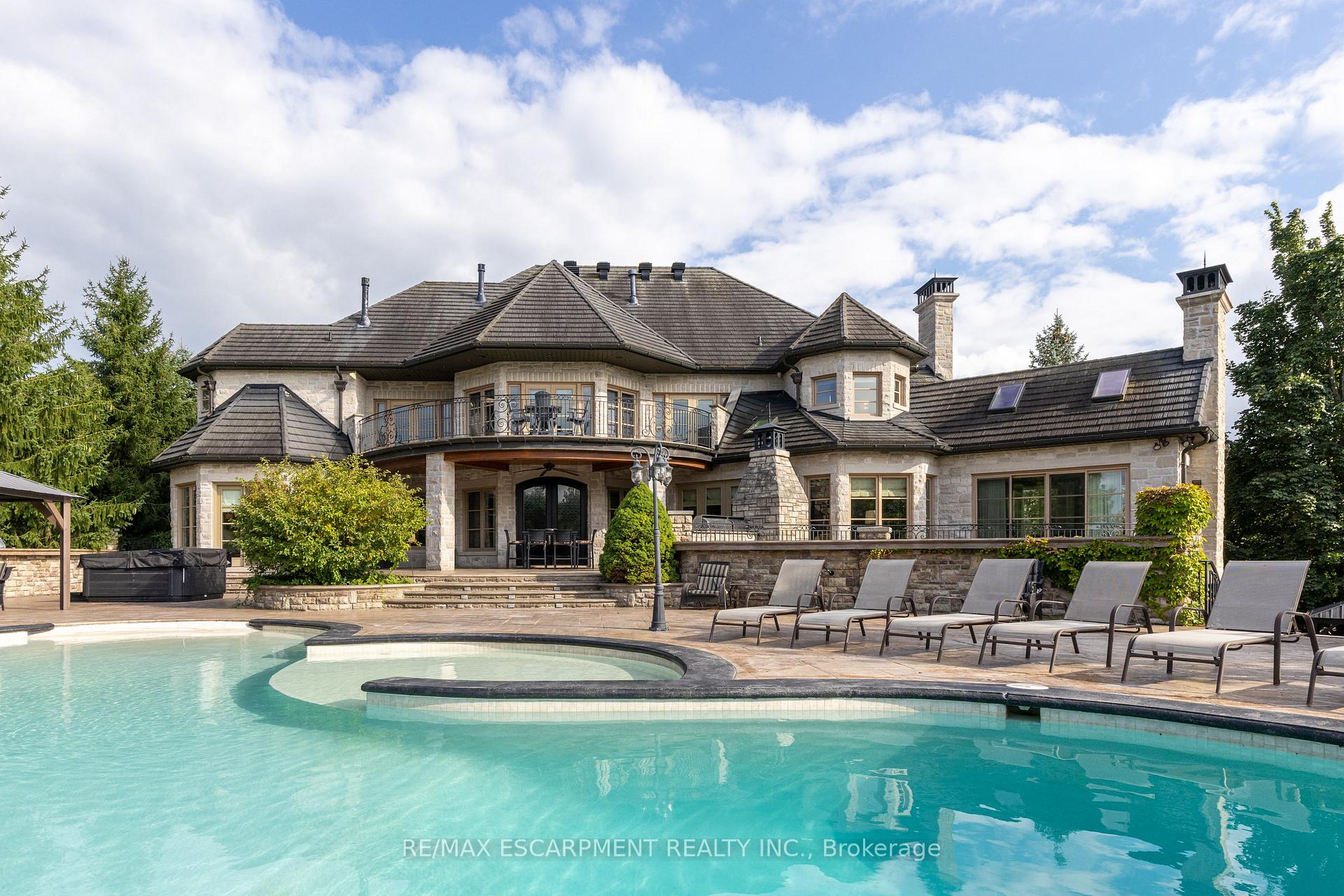 25 TURTLE LAKE Drive
