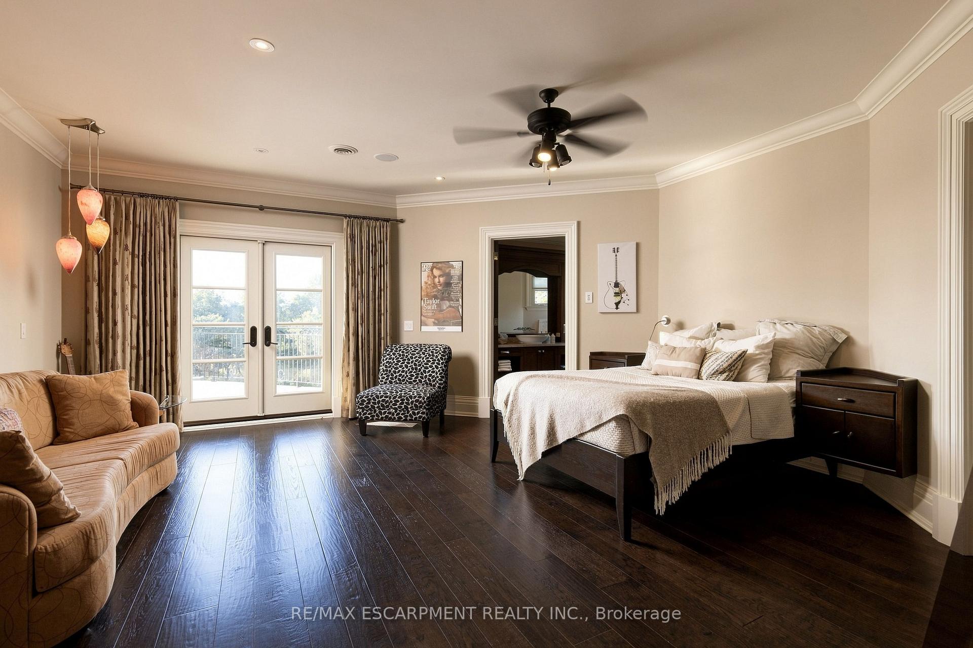 25 TURTLE LAKE Drive
