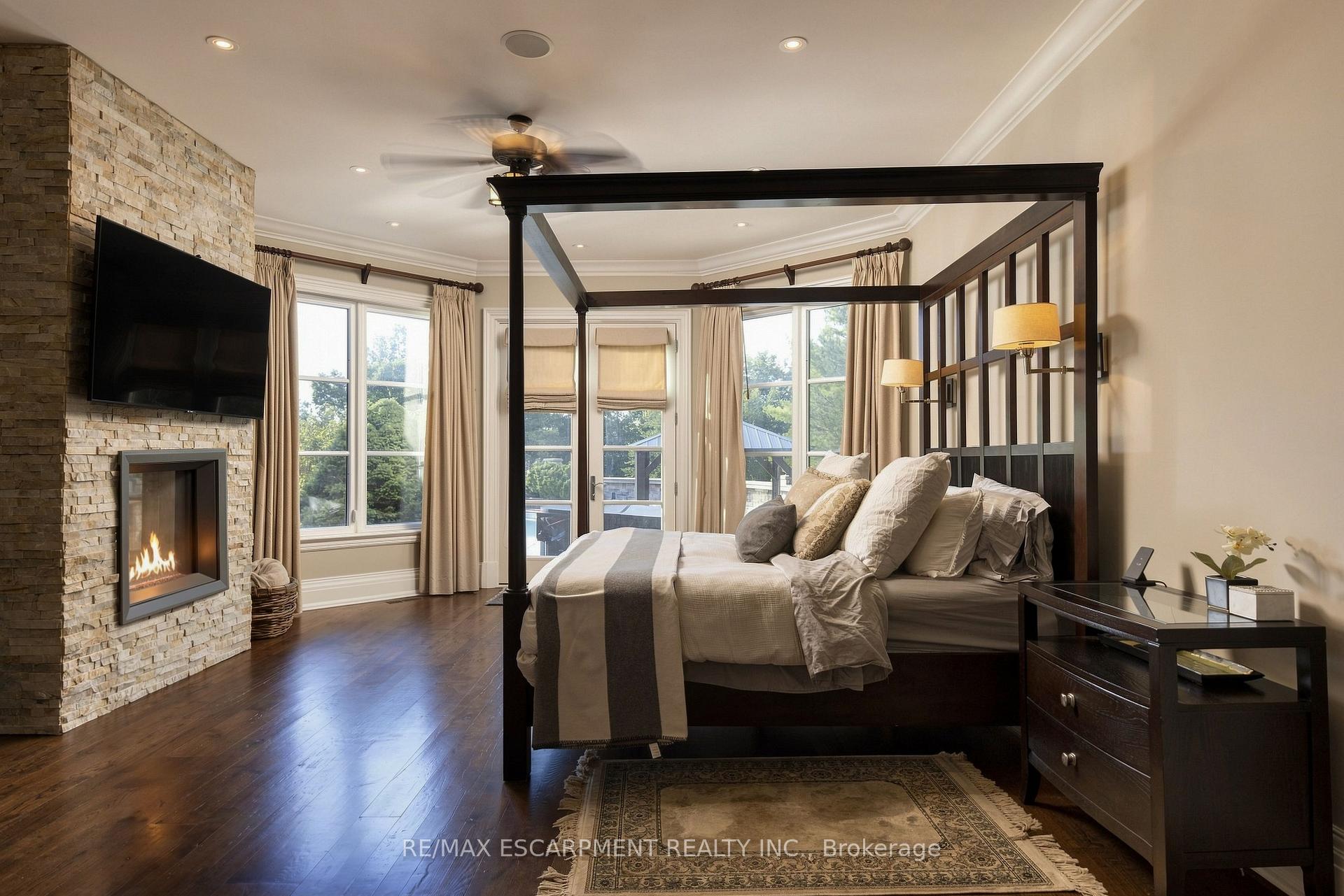 25 TURTLE LAKE Drive