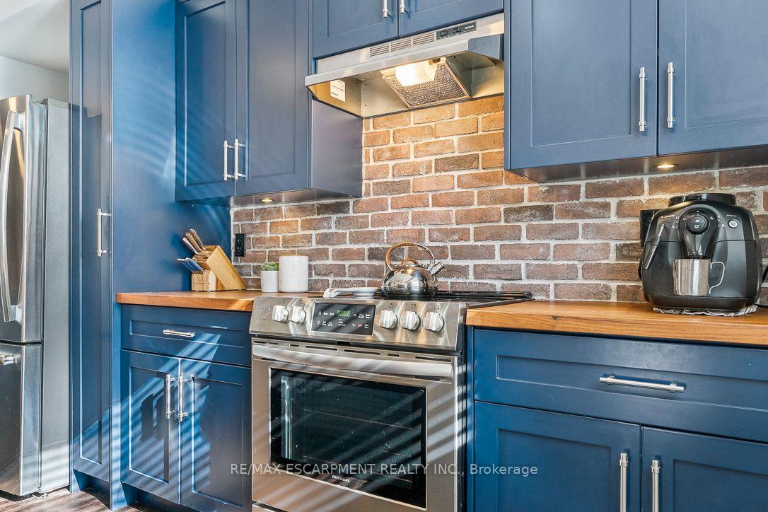 469 CLARIDGE Road 5