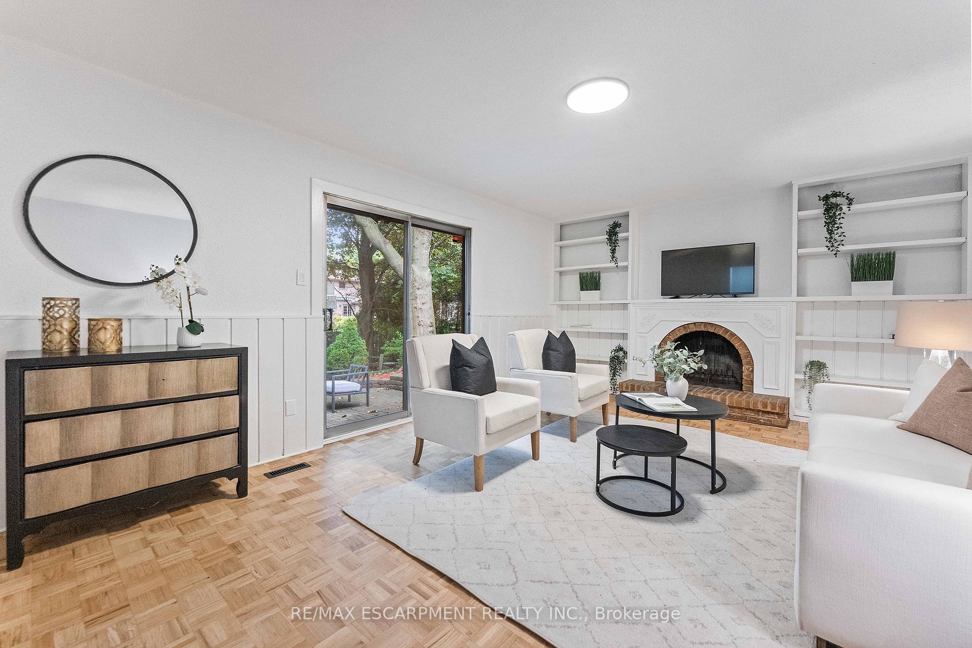 786 Edistel Crescent