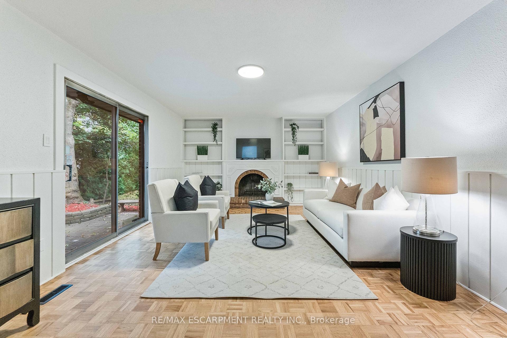 786 Edistel Crescent