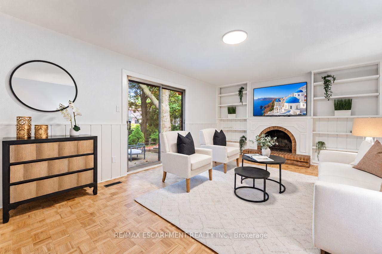 786 Edistel Crescent