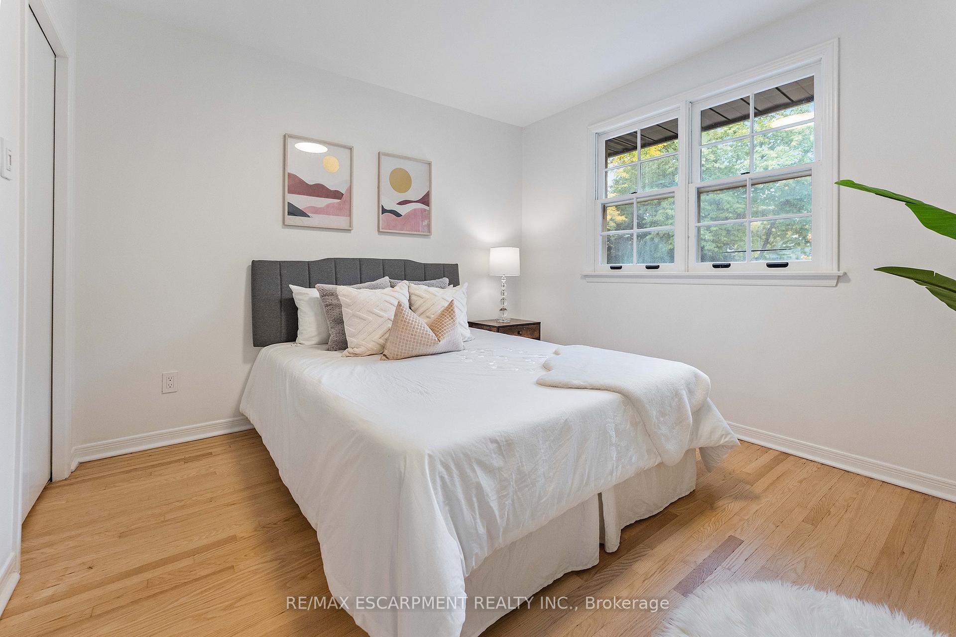 786 Edistel Crescent