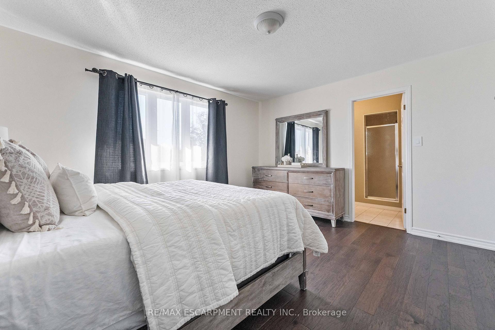 2206 Golden Orchard Trail