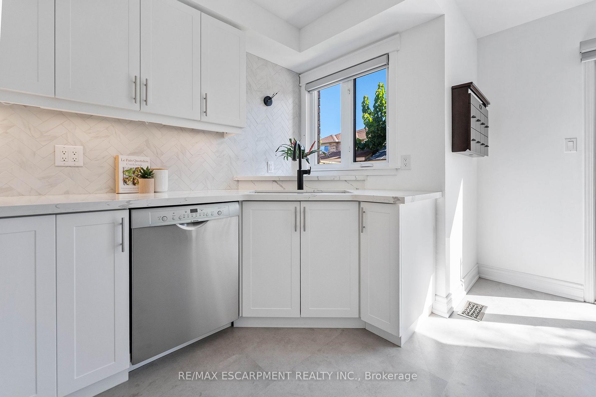2206 Golden Orchard Trail