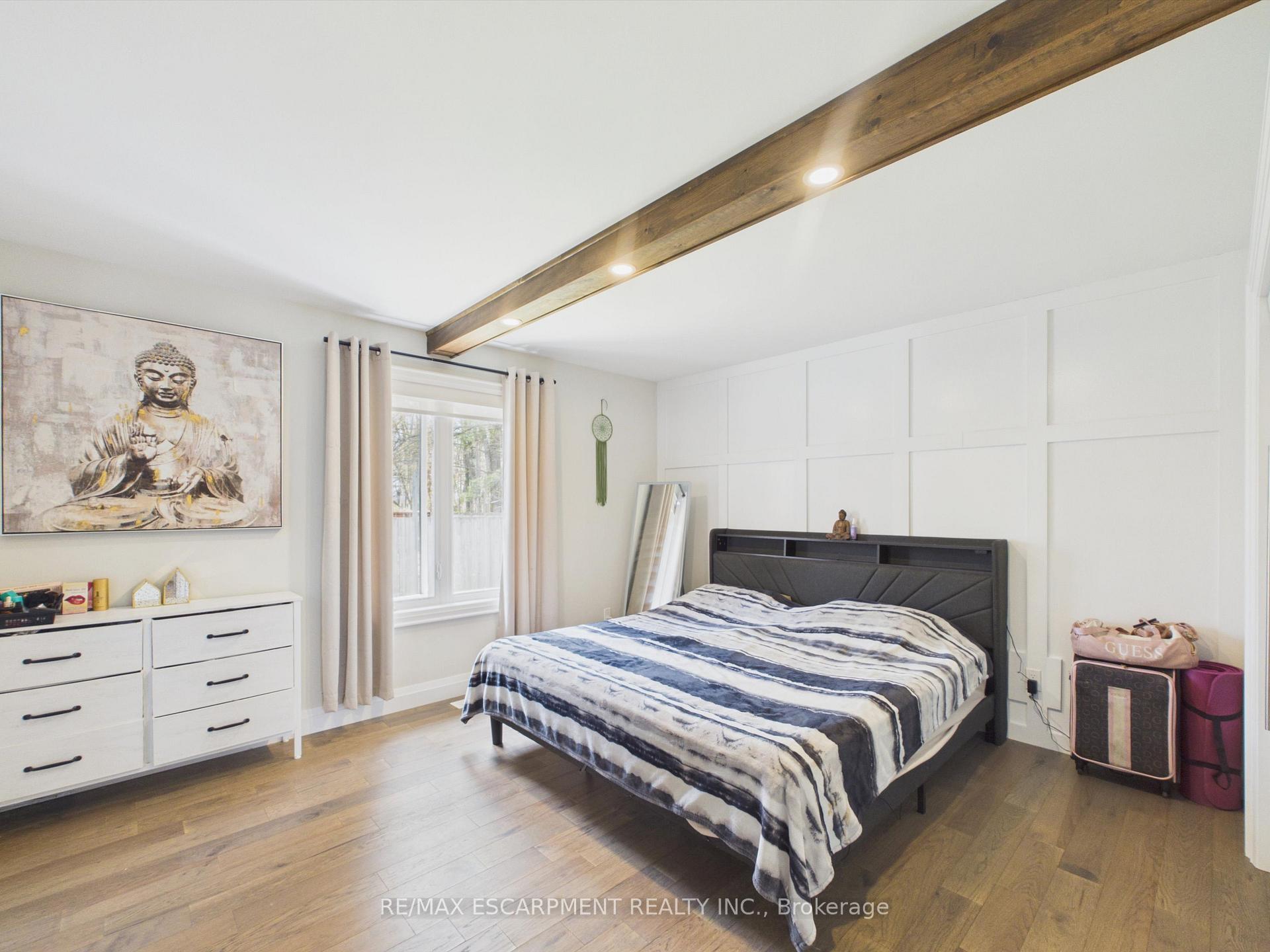 10 Thain Street W