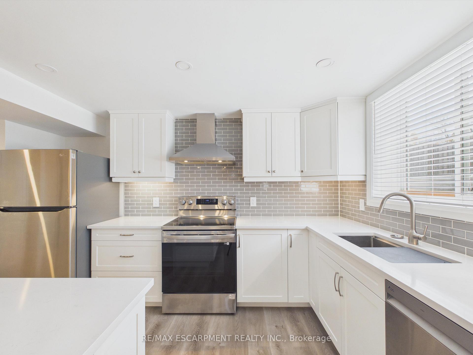 10 Thain Street W
