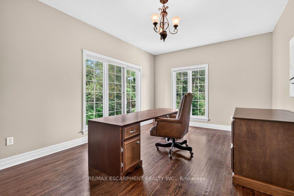 110 Concession 11 Road E