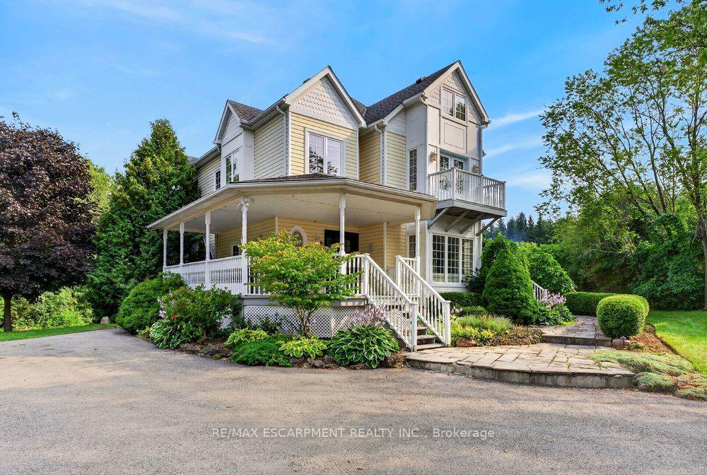 110 Concession 11 Road E