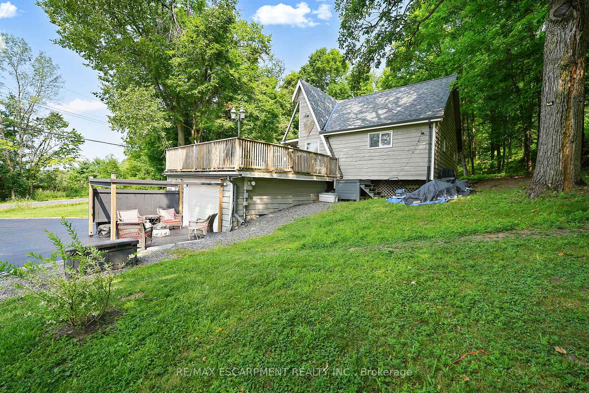1073 Cedar Beach Road